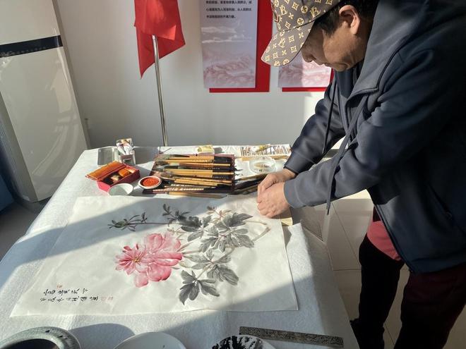 翰墨飄香興瑭車市，書畫藝術(shù)賦能企業(yè)文化——唐山書畫家走進(jìn)興瑭開展文化交流活動(dòng)側(cè)記